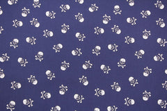 Baumwollstoff Creepy Skulls