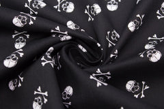 Baumwollstoff Creepy Skulls