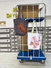 Canvas Panel Cherry Picking Bag - Rollschuhe + Dackel