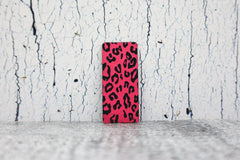 Kunstleder Label/Aufnäher Leo - neonpink