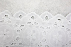 Baumwoll Voile Lochstickerei Mariella