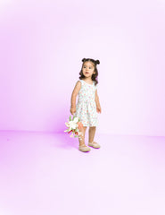 Ajour Lovely Flower by Qjutie