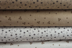 Rippen Cordstoff Blümchen