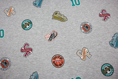 Sweatshirt Stoff College Patches by Qjutie