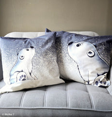 Kissen Panel Velvet On The Rocks - Snowfall Bear by Thorsten Berger