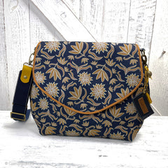 Canvas Retro Flowers by Emjo-Design