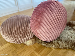 Plüsch Breitcord Plön in der Farbe altrosa Nähbeispiel Sitzkissen bei Der Buntspecht