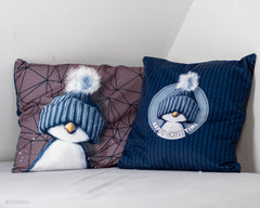 Kissen Panel Velvet On The Rocks - Penguin by Thorsten Berger