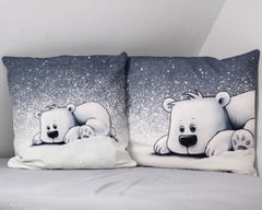 Kissen Panel Velvet On The Rocks - Snowfall Bear by Thorsten Berger