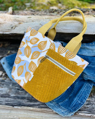 Canvas Dots & Leaves by Emjo Design