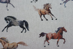 Dekostoff Wildpferde