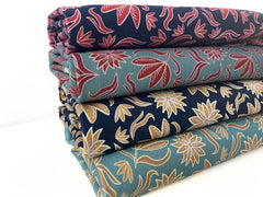 Canvas Retro Flowers by Emjo-Design