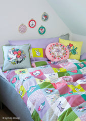 Panel Canvas Happy Pillow DIY by lycklig design