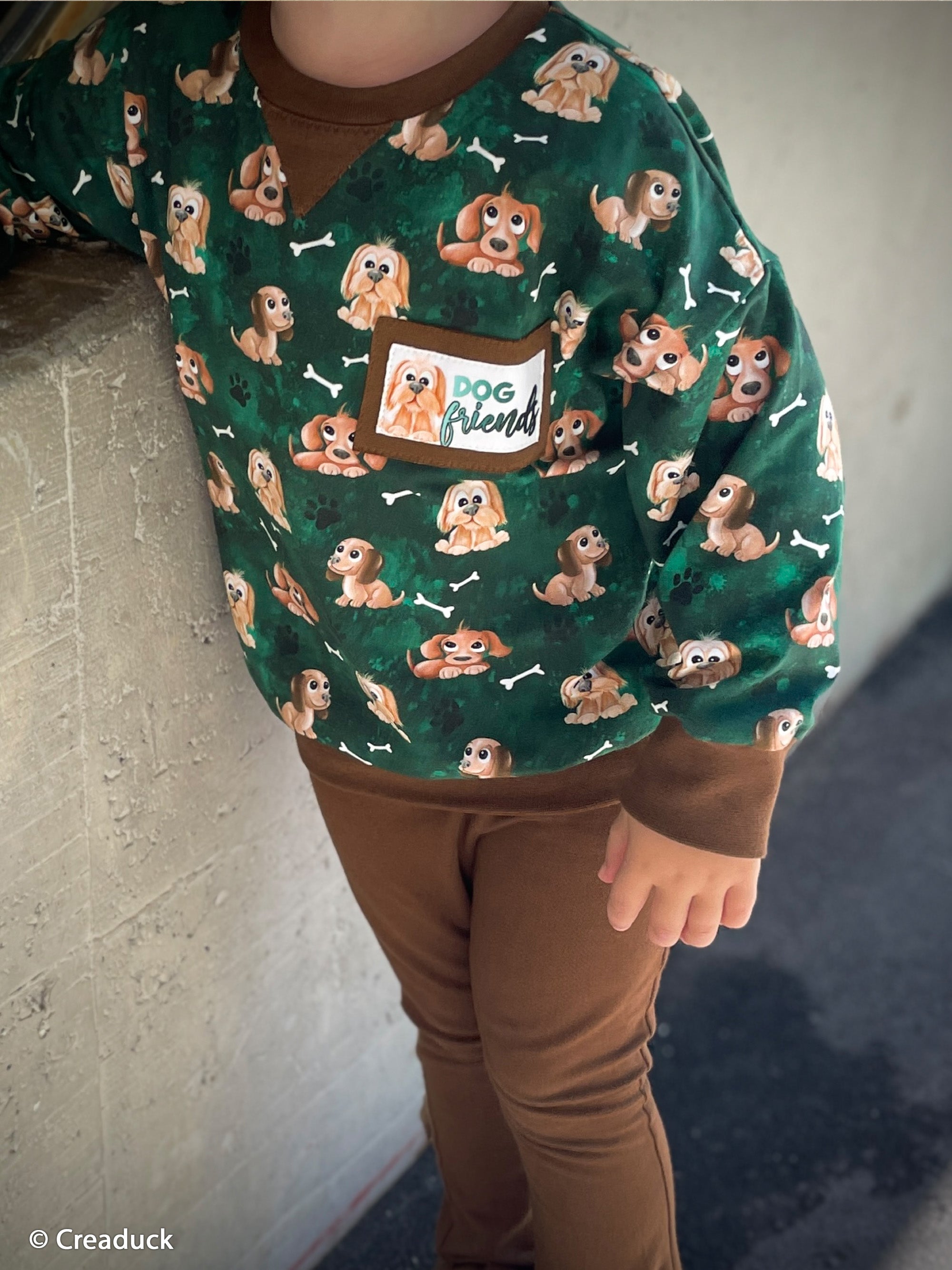 Baumwolljersey Dog Friends by Mrs. Mint Design Sweatshirt in grün bei Der Buntspecht